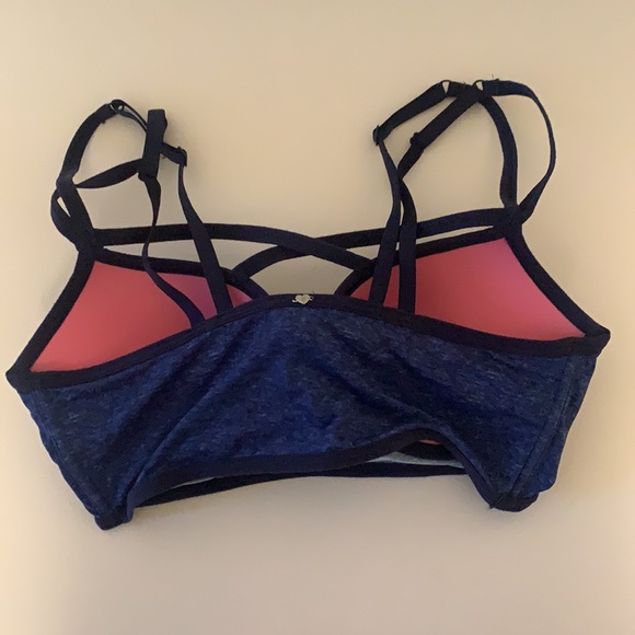 Pink Bra - Picture 2 of 6